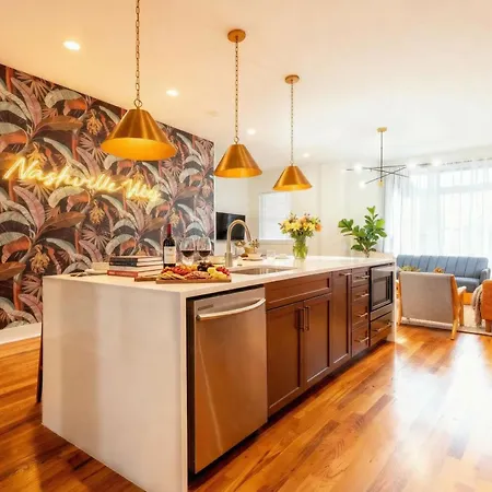 Skyline Views With Double Rooftop Deck & Game *