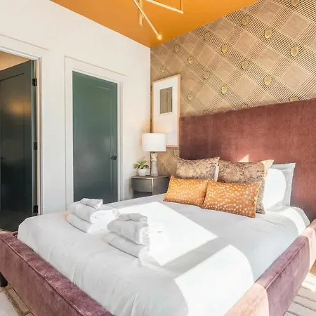 Holiday home Luxe 4br With Fire Pit Grill And Views *