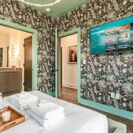 Luxe 4br Retreat With Rooftop Fire Pit & Garage Nashville