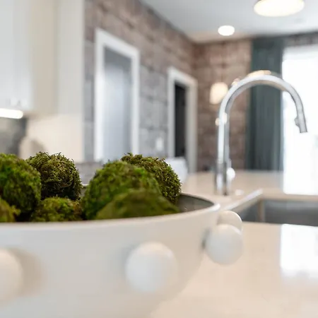Luxe 4br Retreat With Hot Tub & Skyline Deck Holiday home *
