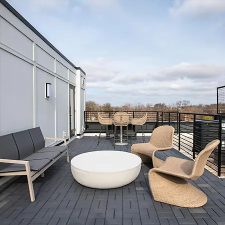 Holiday home Rooftop Hot Tub & Skyline Views Near Broadway Nashville