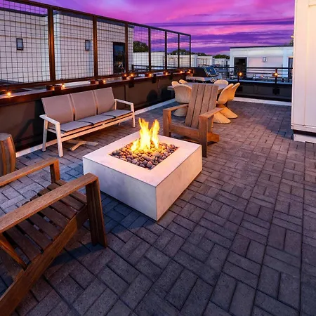 Rooftop Fire Pit Lounge Skyline Dt Nash Views Holiday home Nashville
