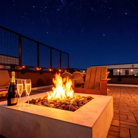Rooftop Fire Pit Lounge Skyline Dt Nash Views Holiday home Nashville