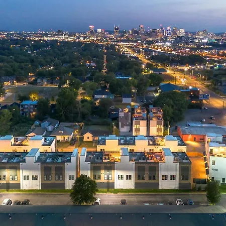 Holiday home Rooftop Hot Tub & Skyline Views Near Broadway Nashville