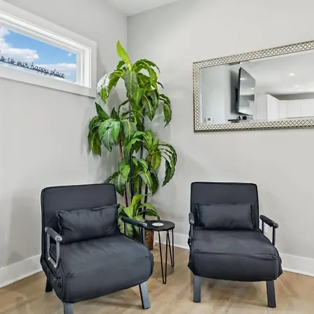 Friends In Skyline Places, 10 Min To Broadway, Perfect For Groups Holiday home Nashville