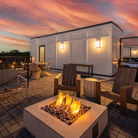 Rooftop Fire Pit Lounge Skyline Dt Nash Views * Nashville