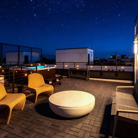 Rooftop Hot Tub & Skyline Views Near Broadway * Nashville