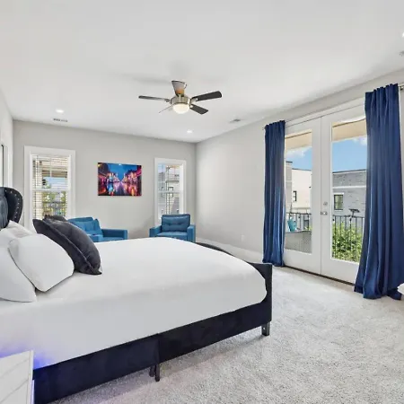 Friends In Skyline Places, 10 Min To Broadway, Perfect For Groups * Nashville