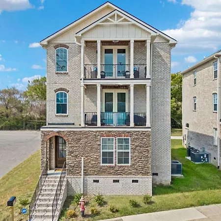 Friends In Skyline Places, 10 Min To Broadway, Perfect For Groups *
