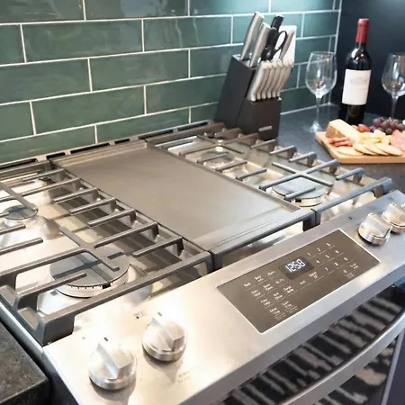 Luxe 4br With Fire Pit Grill And Views Holiday home *