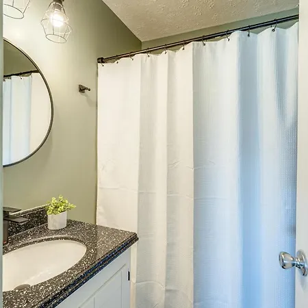 Boho West - West End - 3 Mins To Broadway *