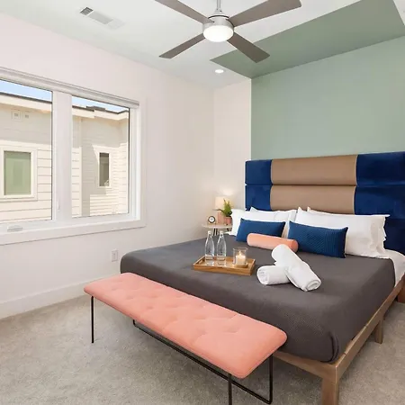 King 3br Retreat & 2-car Garage East *