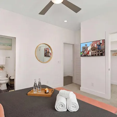 King 3br Retreat & 2-car Garage East