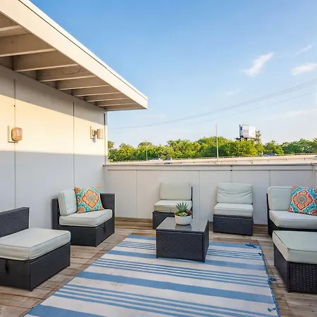 Holiday home Rooftop Views & Patio Lounge Near Downtown Nashville