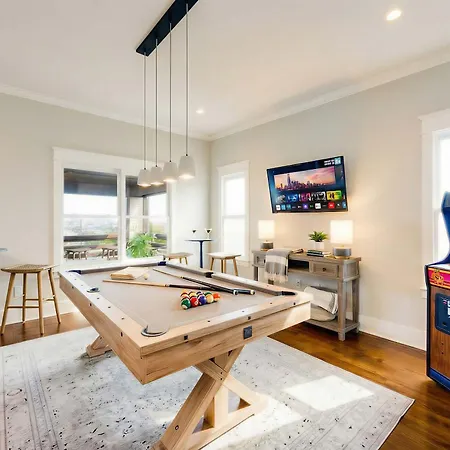 Holiday home Private Pool Game Compound Minutes To Broadway *