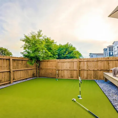 Private Pool Game Compound Minutes To Broadway