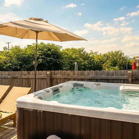 Private Pool Game Compound Minutes To Broadway Holiday home Nashville
