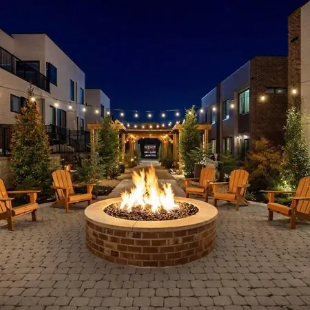 Noa | Pool, Sauna, Cold Plunge, Firepit * Nashville
