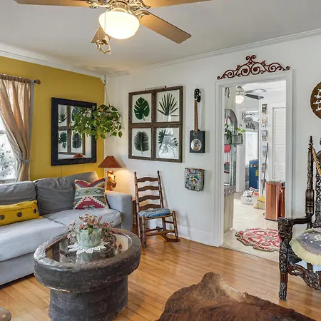 Holiday home 'nashvegas Getaway' W/ Hot Tub Near Broadway *