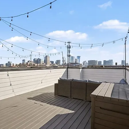 Rodeo - Rooftop Patio - Minutes To Broadway Holiday home Nashville