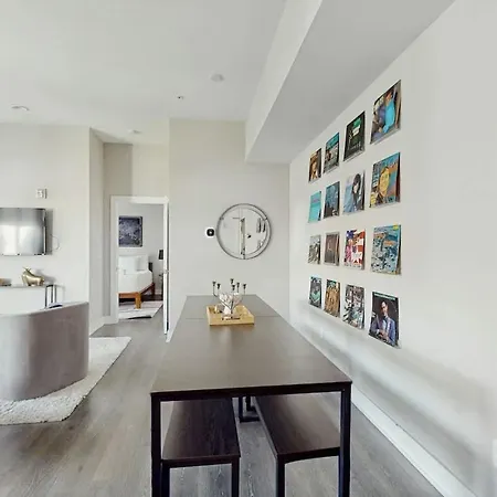 Holiday home Downtown West End Retreat Near Broadway