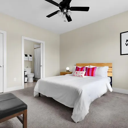 10 Mins To Broadway & Dt King Suites, Sleeps 12 *