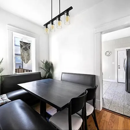 Minutes To Downtown - East Nash 4br,3ba Holiday home *