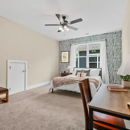 10 Mins To Broadway & Dt King Suites, Sleeps 12 Holiday home Nashville