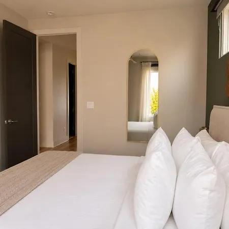 Modern Comfort | Secure + Pool & Sauna Holiday home Nashville