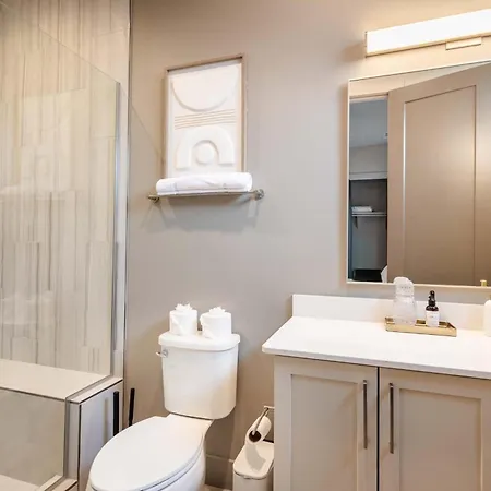 Holiday home Heated Pool + Hot Tub + Sauna • 7 Min To Broadway Nashville