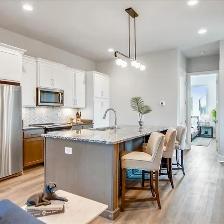 3 Townhomes Hot Tub & Rooftop Decks