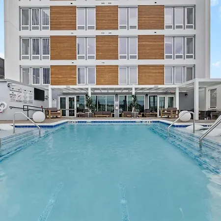 Luxe 2br W Views Near Broadway & Music Row