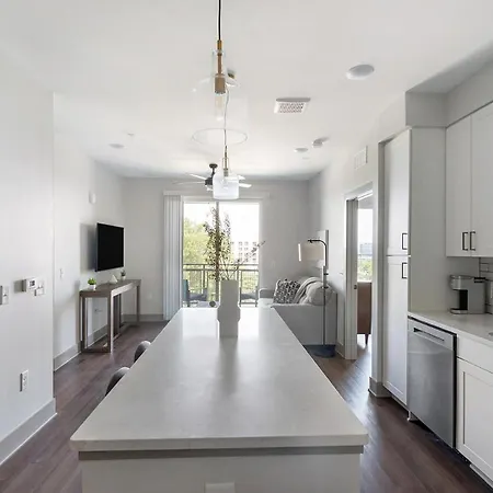 Landing Modern 2bd Gym Courtyard * Nashville