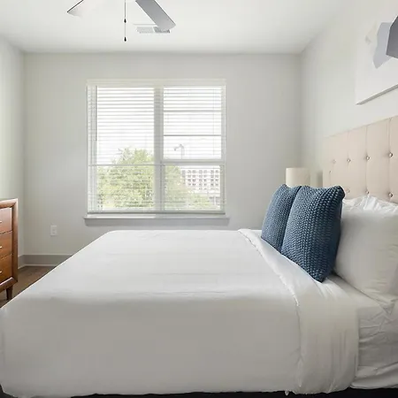 Apartment Landing Modern 2bd Gym Courtyard Nashville