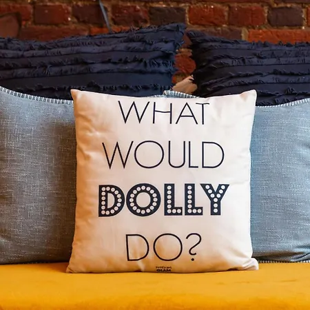 The Dolly Parton-printer's Alley- 2 Blocks To Broadway