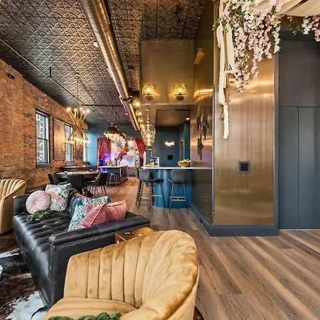 The Songbird-luxury Penthouse Steps To Broadway Nashville