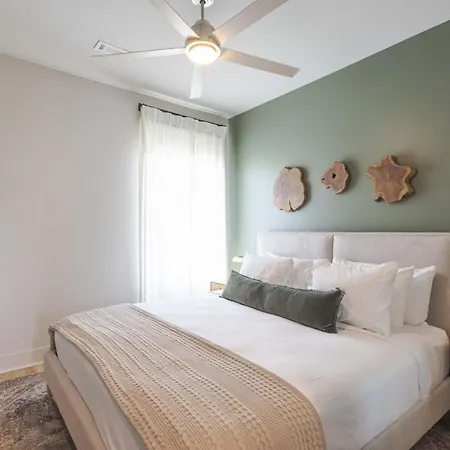 Apartment Work & Unwind | Pool, Sauna & Fitness Nashville
