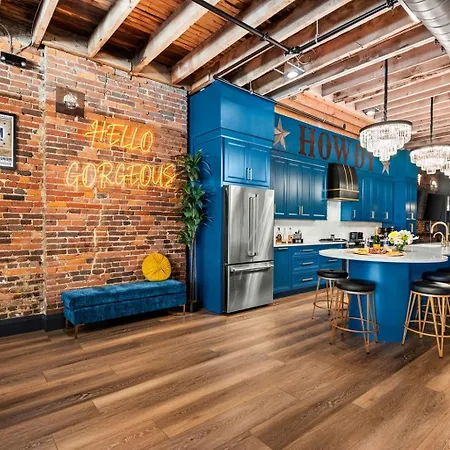 The Velvet Vault-luxury Downtown Loft With River View & Walk To Broadway