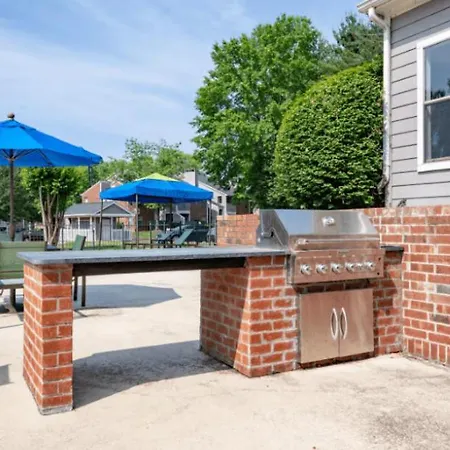 Spacious 2-bedroom Near Downtown Apartment Nashville