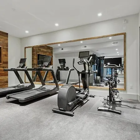 Landing Modern 2bd Gym Courtyard * Nashville