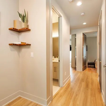 Apartment Heated Pool, Sauna & Firepit | Walk To Live Music Nashville