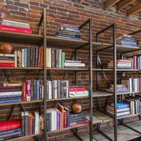 Holiday home The Library-downtown Luxury Penthouse Printers Alley Steps To Broadway *