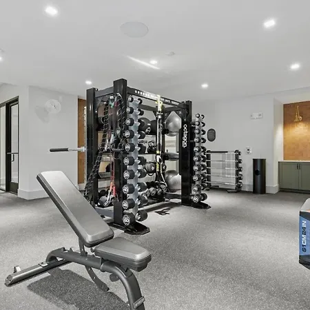 Apartment Landing Modern 2bd Gym Courtyard Nashville
