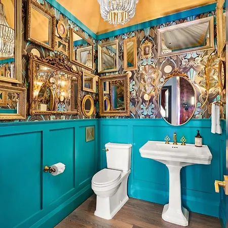 The Songbird-luxury Penthouse Steps To Broadway