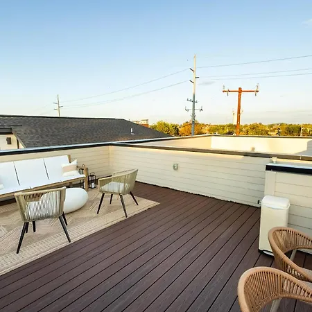 Work & Unwind | Pool, Sauna & Fitness Nashville