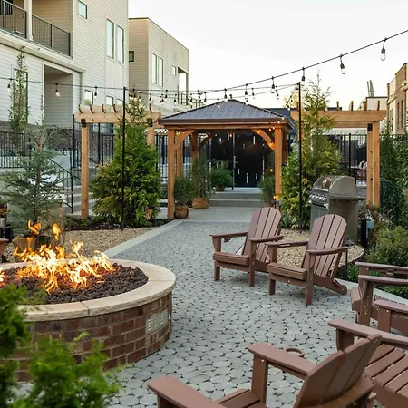 Noa | Pool, Sauna, & Rooftop Views Nashville