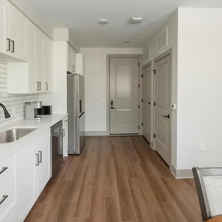 Apartment Landing Modern 2bd Gym Courtyard *