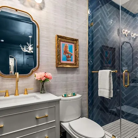 Holiday home The Velvet Vault-luxury Downtown Loft With River View & Walk To Broadway