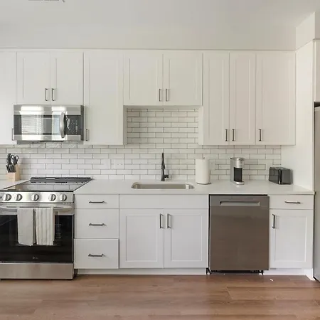 Landing Modern 2bd Gym Courtyard Apartment Nashville