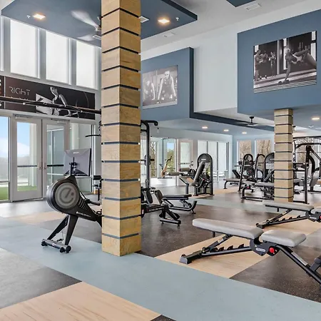 Stylish 2br W Skyline Views